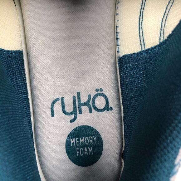 Ryka Cool Mist Gray continuum at le tic shoes 9 - Picture 6 of 8